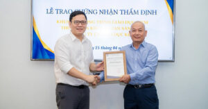 Viện Khoa học Giáo dục Việt Nam trao chứng nhận thẩm định khung chương trình STEM