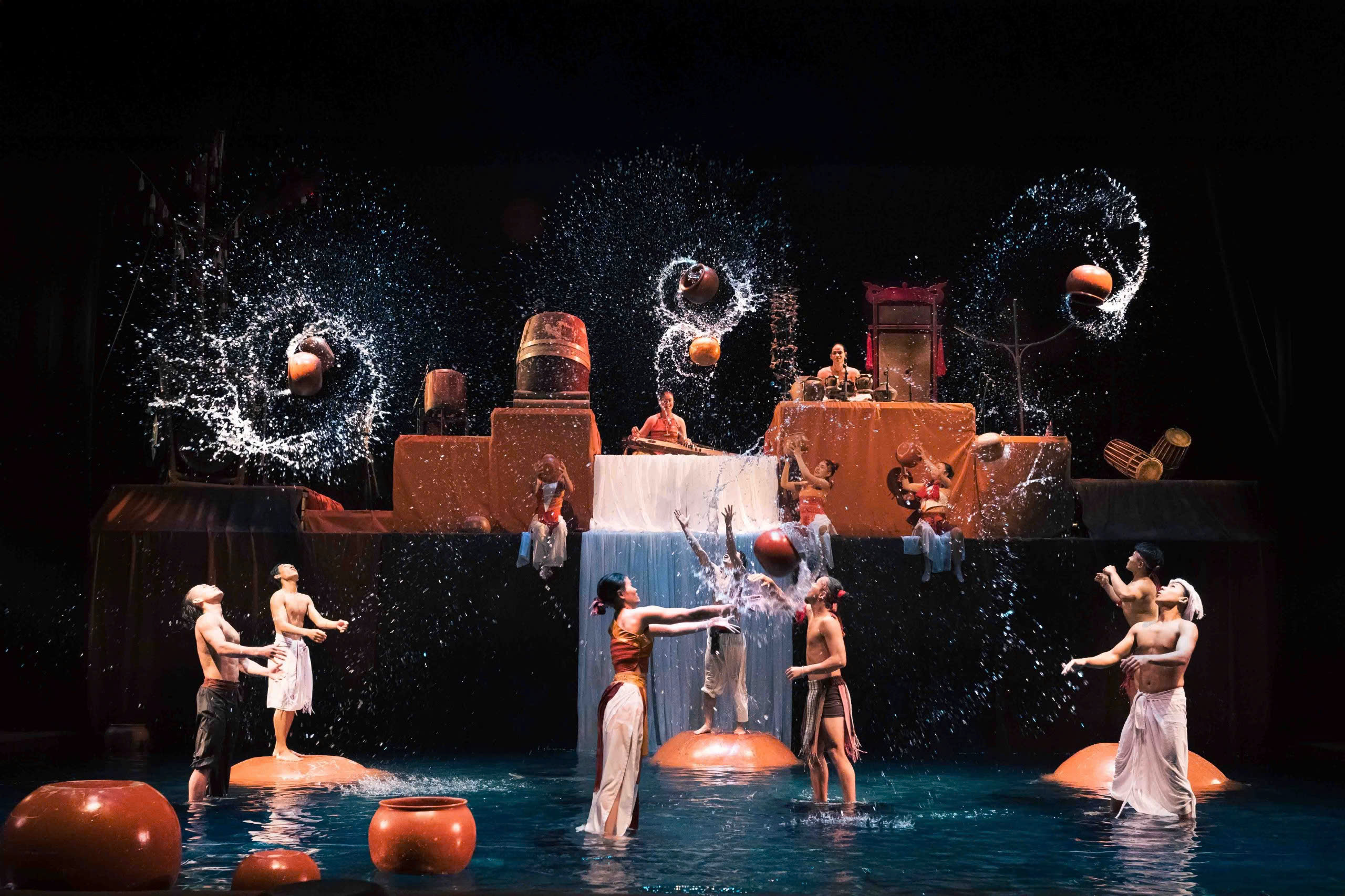 Giám đốc Kinh doanh (Nhà hát Đó)